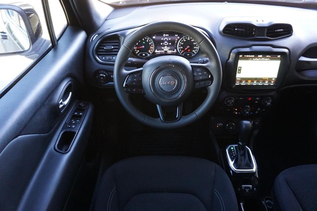 2022 Jeep Renegade 4WD Altitude image 31