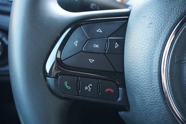 2022 Jeep Renegade 4WD Altitude image 32