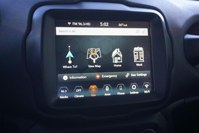 2022 Jeep Renegade 4WD Altitude image 36