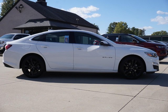 2023 Chevrolet Malibu LT image 02