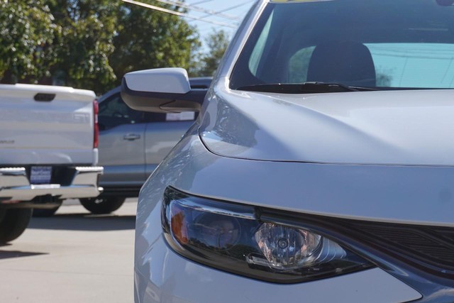 2023 Chevrolet Malibu LT image 09