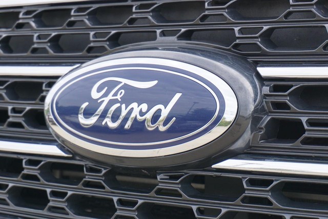 2023 Ford Explorer XLT image 11