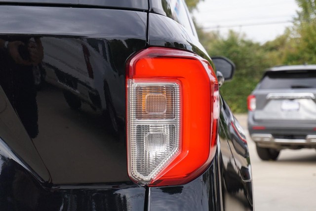 2023 Ford Explorer XLT image 17
