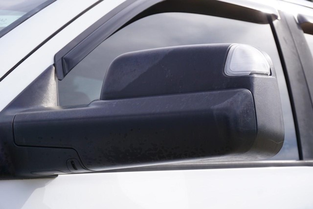 2016 Ram 1500 2WD SLT Quad Cab image 13