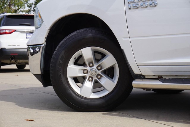 2016 Ram 1500 2WD SLT Quad Cab image 15