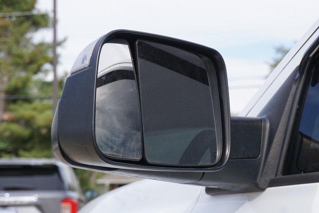 2016 Ram 1500 2WD SLT Quad Cab image 16