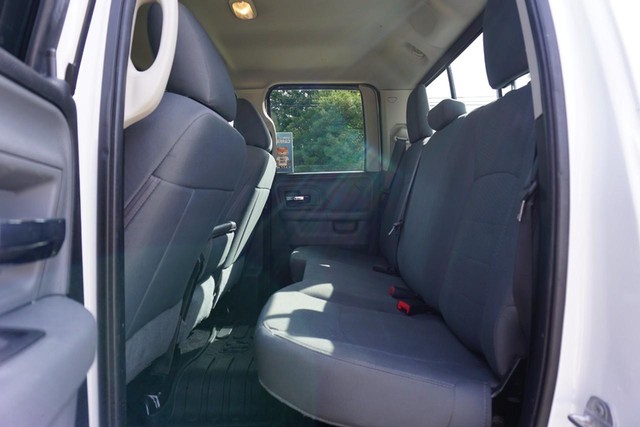2016 Ram 1500 2WD SLT Quad Cab image 24