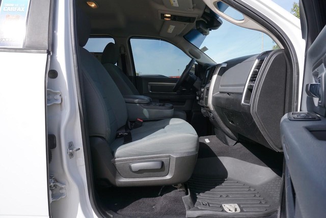 2016 Ram 1500 2WD SLT Quad Cab image 28