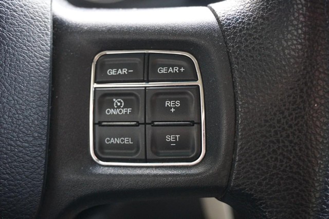 2016 Ram 1500 2WD SLT Quad Cab image 35