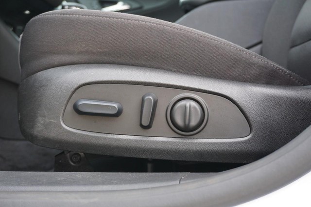 2023 Chevrolet Malibu LT image 16