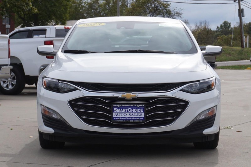 Chevrolet Malibu Vehicle Full-screen Gallery Image 08