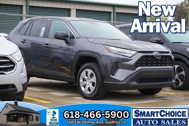 2025 Toyota RAV4 LE FWD image 01