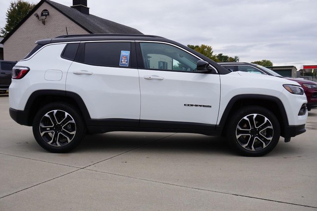 2022 Jeep Compass 4WD Limited image 02