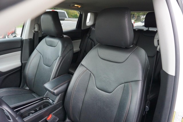 2022 Jeep Compass 4WD Limited image 24