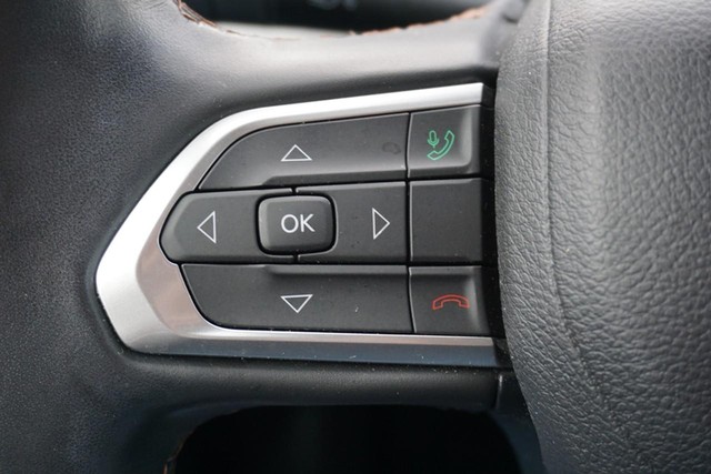 2022 Jeep Compass 4WD Limited image 35