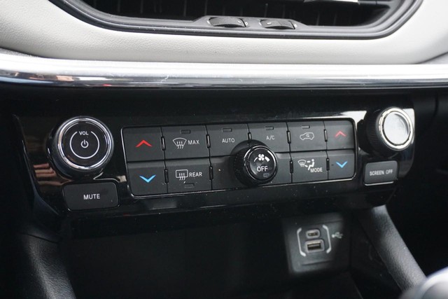 2022 Jeep Compass 4WD Limited image 40