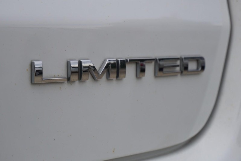 Jeep Compass Vehicle Full-screen Gallery Image 20