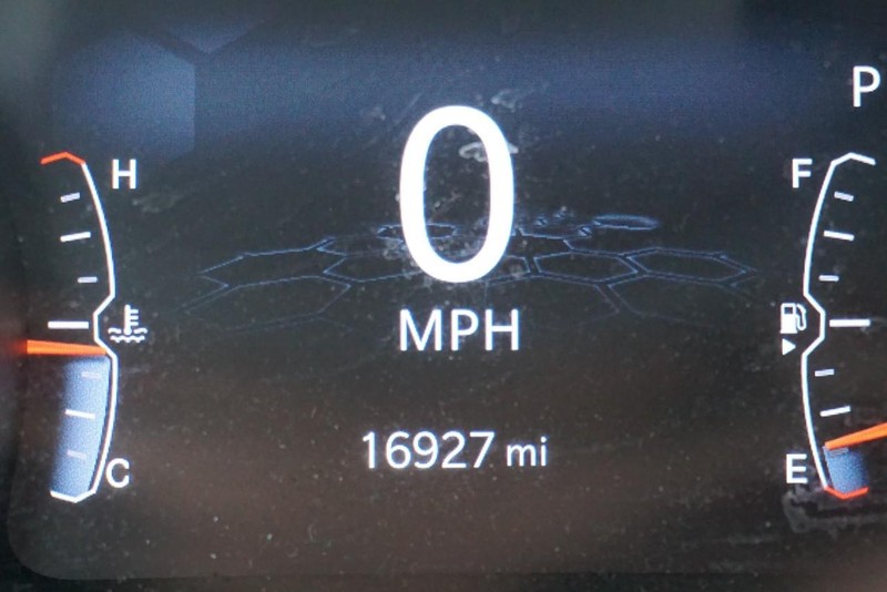 Jeep Compass Vehicle Full-screen Gallery Image 38