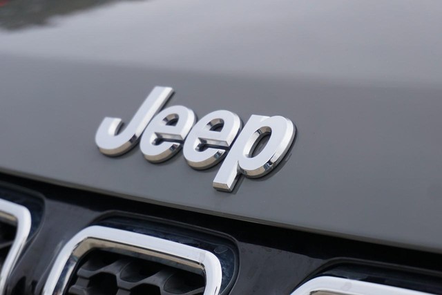 2023 Jeep Compass 4WD Limited image 11