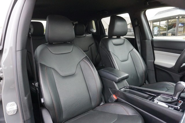 2023 Jeep Compass 4WD Limited image 30