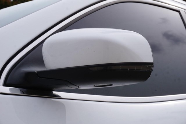 2020 Jeep Cherokee Limited 4WD image 12