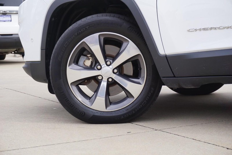 Jeep Cherokee Vehicle Full-screen Gallery Image 14