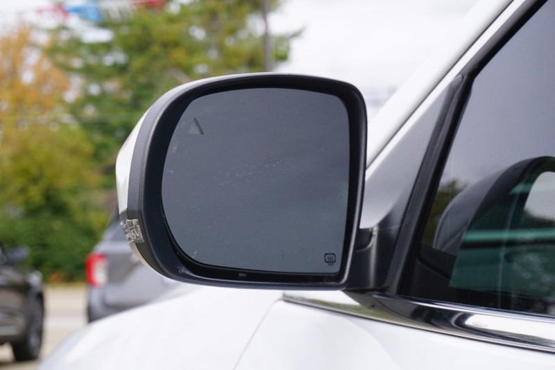 Jeep Cherokee Vehicle Full-screen Gallery Image 15