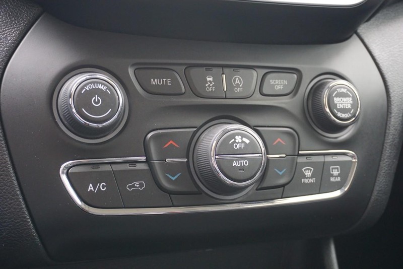 Jeep Cherokee Vehicle Full-screen Gallery Image 44