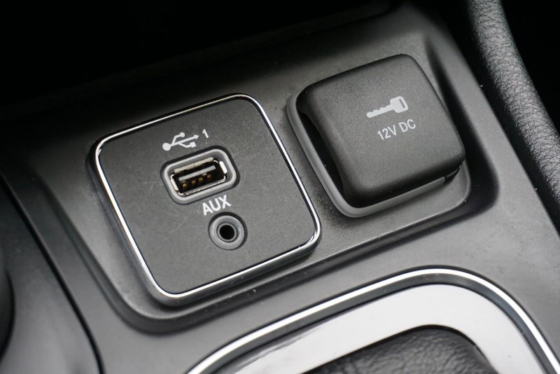 Jeep Cherokee Vehicle Full-screen Gallery Image 46