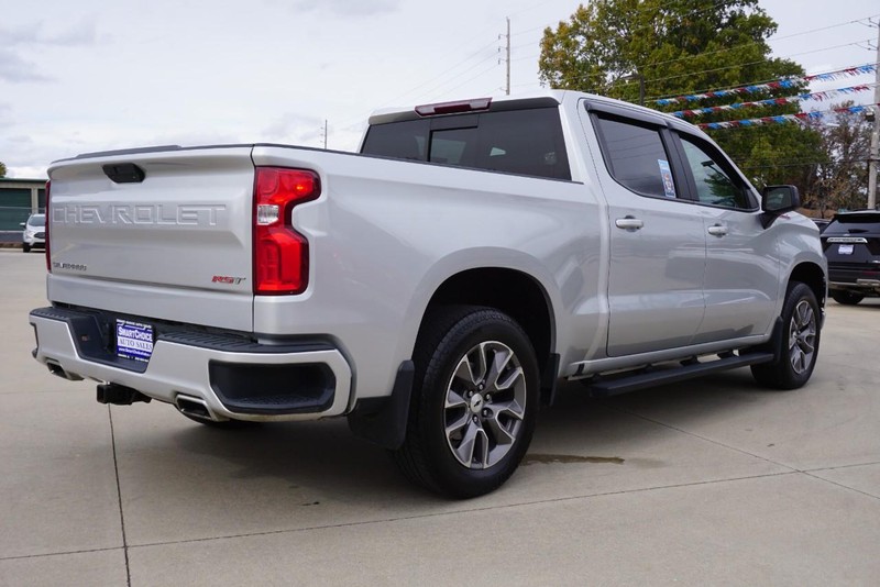 Chevrolet Silverado 1500 Vehicle Full-screen Gallery Image 03
