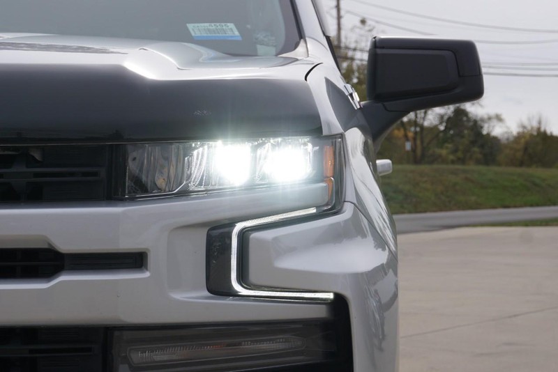 Chevrolet Silverado 1500 Vehicle Full-screen Gallery Image 10