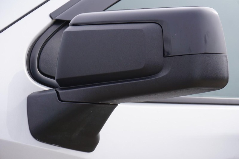 Chevrolet Silverado 1500 Vehicle Full-screen Gallery Image 13