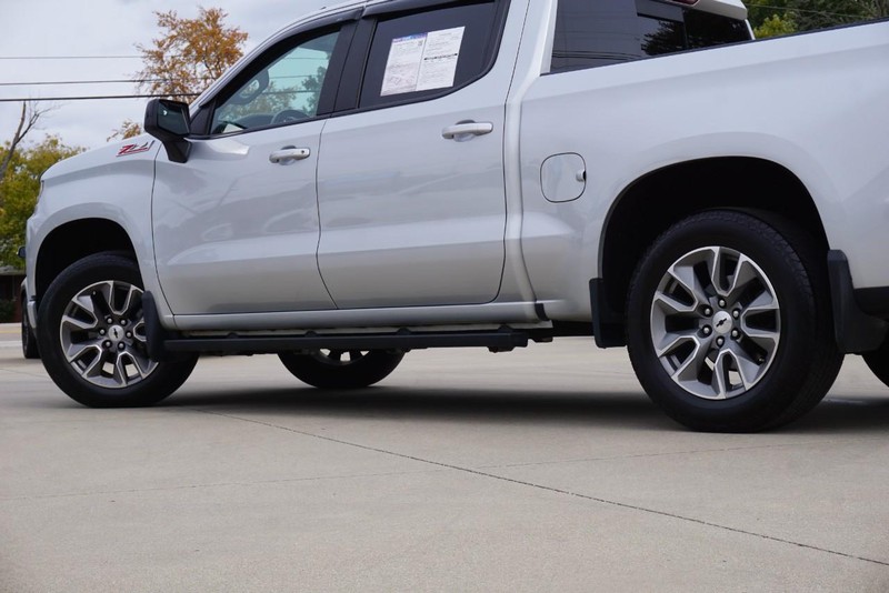 Chevrolet Silverado 1500 Vehicle Full-screen Gallery Image 15