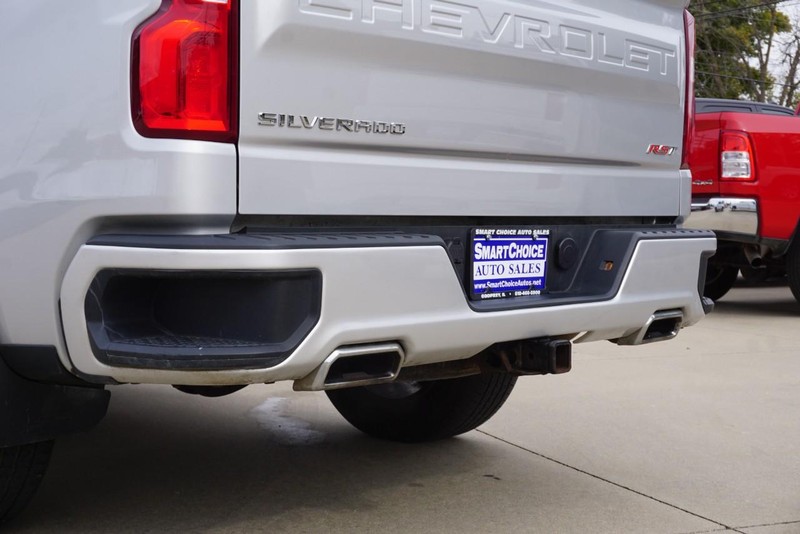 Chevrolet Silverado 1500 Vehicle Full-screen Gallery Image 23