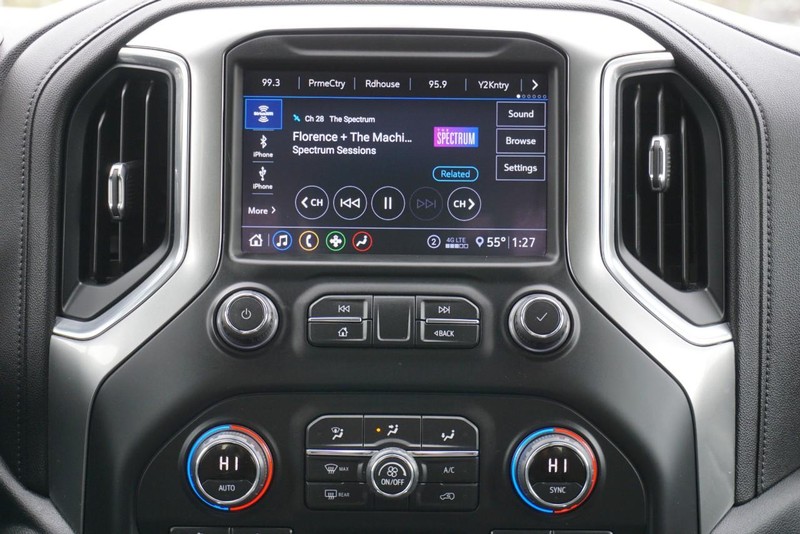 Chevrolet Silverado 1500 Vehicle Full-screen Gallery Image 36