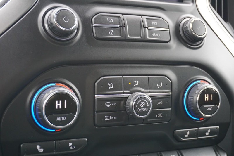 Chevrolet Silverado 1500 Vehicle Full-screen Gallery Image 43