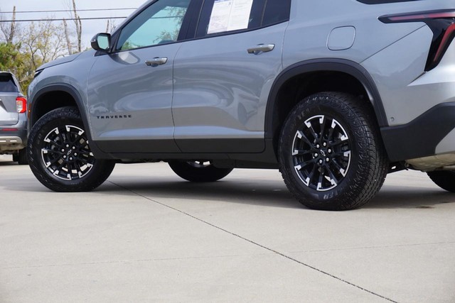2024 Chevrolet Traverse Z71 AWD image 14