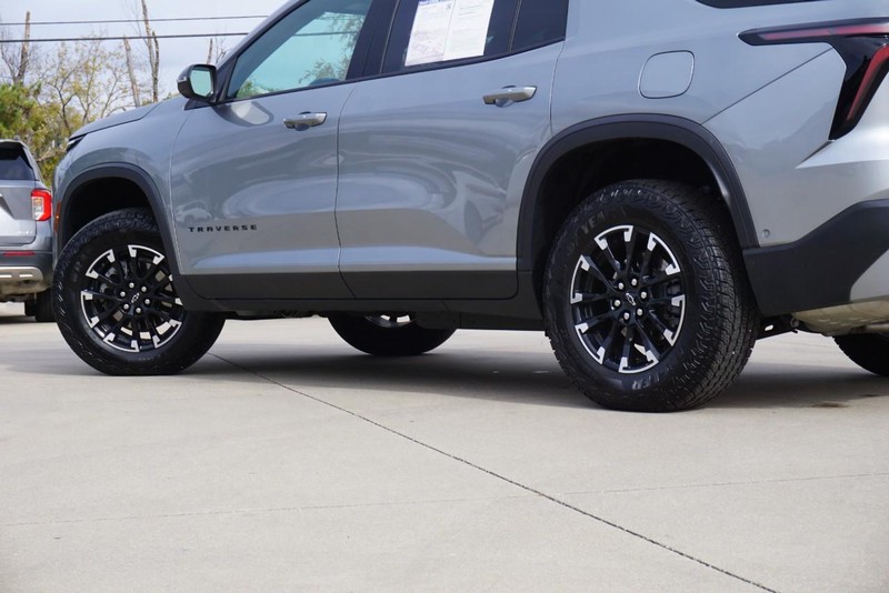 Chevrolet Traverse Vehicle Full-screen Gallery Image 14