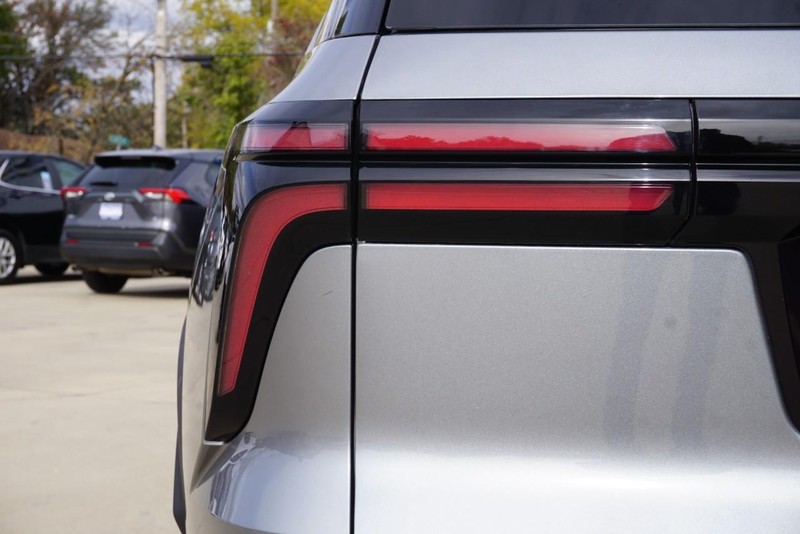 Chevrolet Traverse Vehicle Full-screen Gallery Image 17