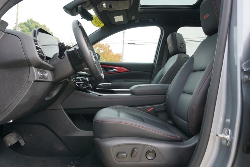 Chevrolet Traverse Vehicle Full-screen Gallery Image 22