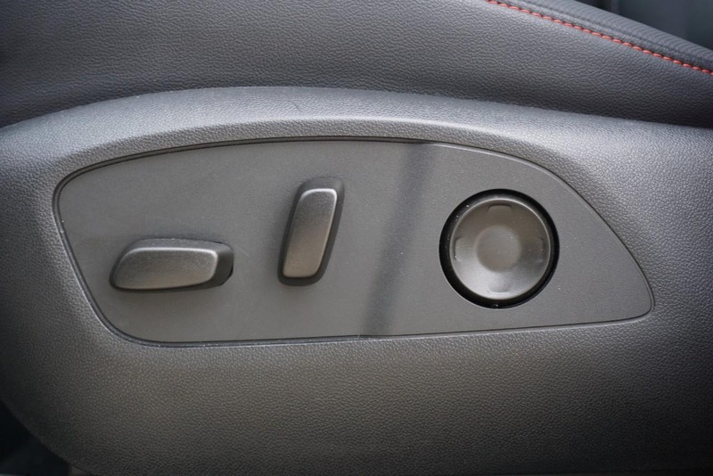 Chevrolet Traverse Vehicle Full-screen Gallery Image 23