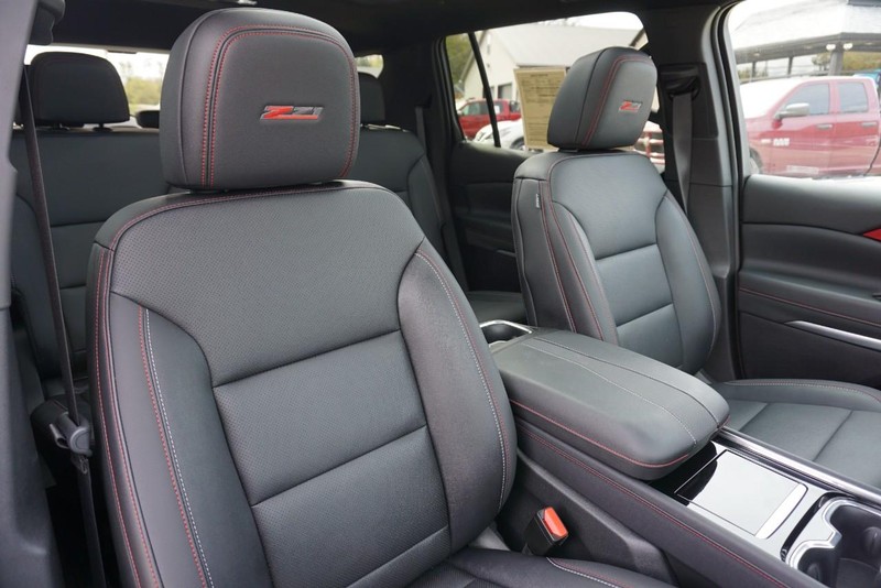 Chevrolet Traverse Vehicle Full-screen Gallery Image 32