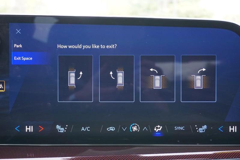 Chevrolet Traverse Vehicle Full-screen Gallery Image 50