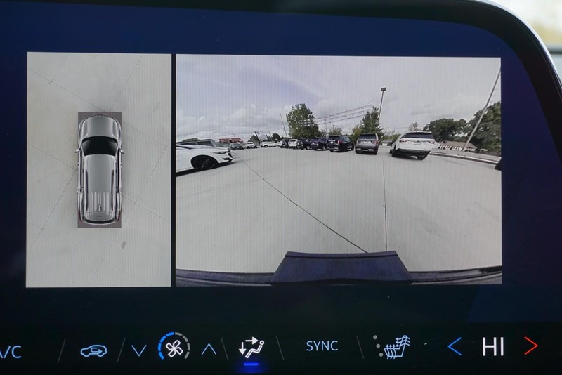 Chevrolet Traverse Vehicle Full-screen Gallery Image 51