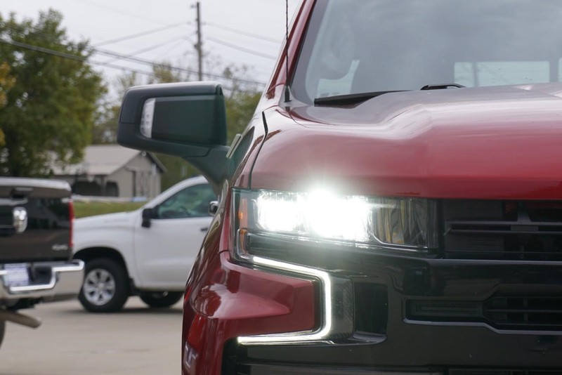 Chevrolet Silverado 1500 Vehicle Full-screen Gallery Image 09