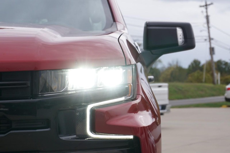 Chevrolet Silverado 1500 Vehicle Full-screen Gallery Image 10