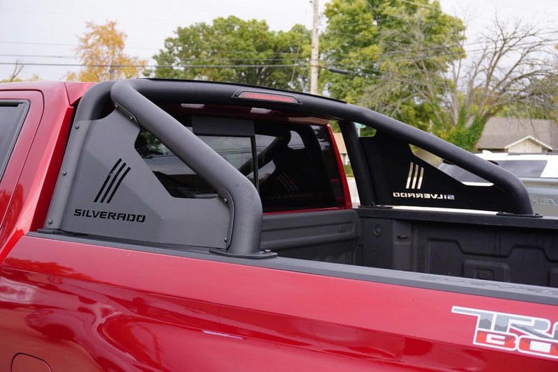 Chevrolet Silverado 1500 Vehicle Full-screen Gallery Image 17