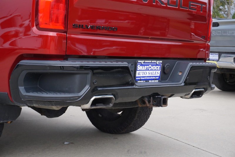 Chevrolet Silverado 1500 Vehicle Full-screen Gallery Image 24