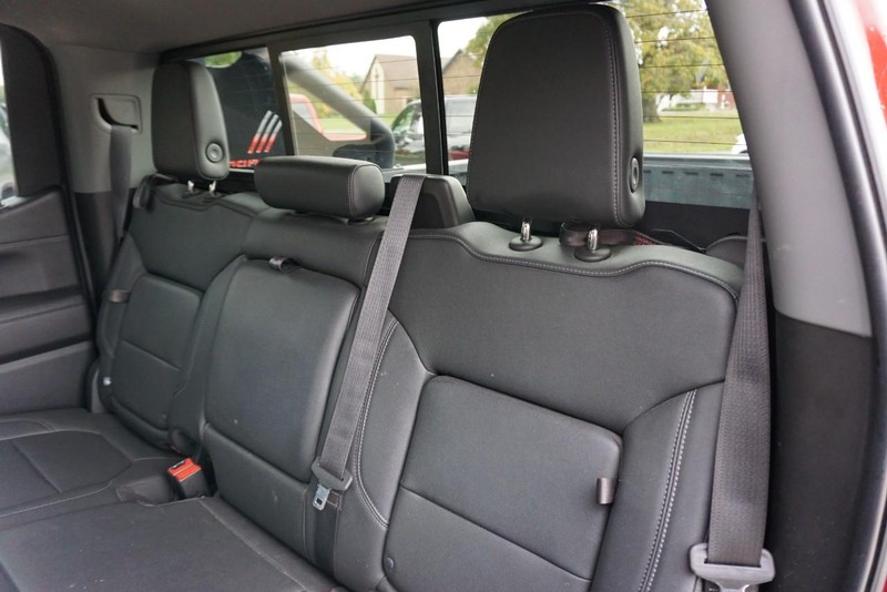 Chevrolet Silverado 1500 Vehicle Full-screen Gallery Image 29