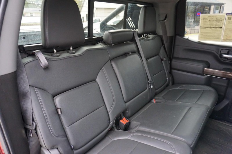 Chevrolet Silverado 1500 Vehicle Full-screen Gallery Image 31